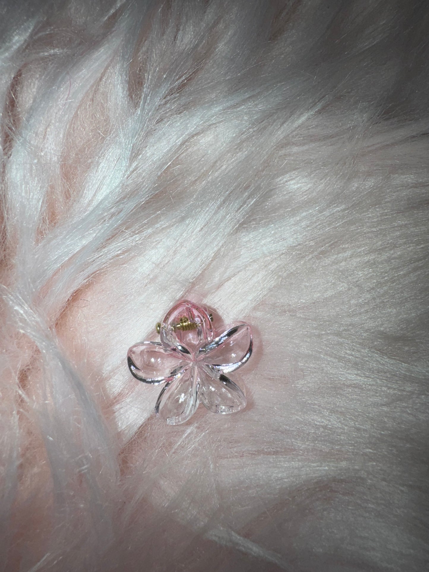 Petite pince à cheveux fleurs transparente